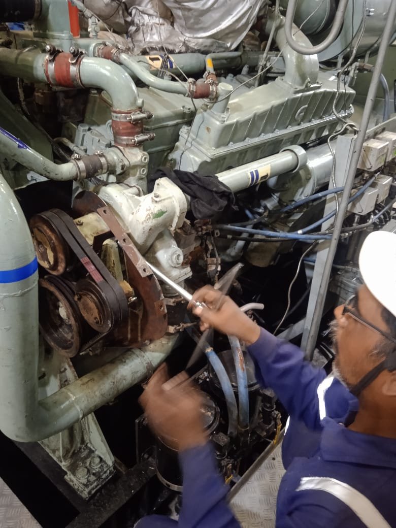 MAIN ENGINE/AUX ENGINE REPAIRS